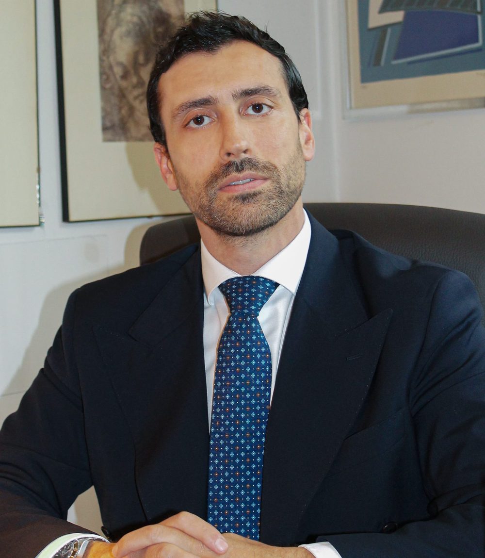 Carmine (1)